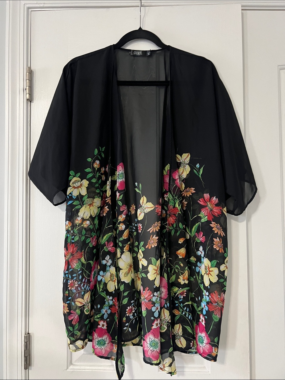 CUPSHE Black Floral Sheer Kimono